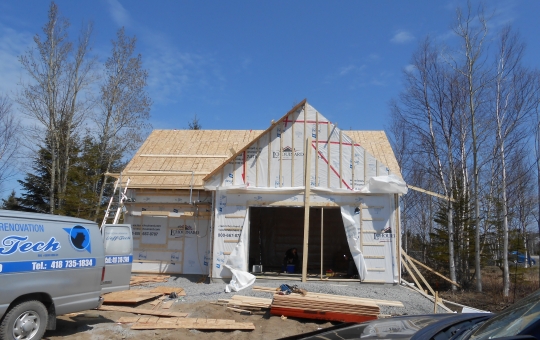 Construction d'un garage avec ferme de toit habitable - Jeff Tech Rimouski